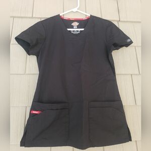 Dickies Black Short Sleeve Scrub Set with Classic Design